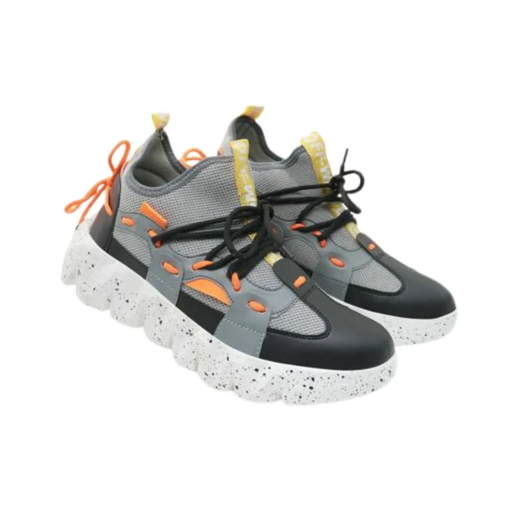 Designed Reflecting Laces Around Running Sports Shoes For Men