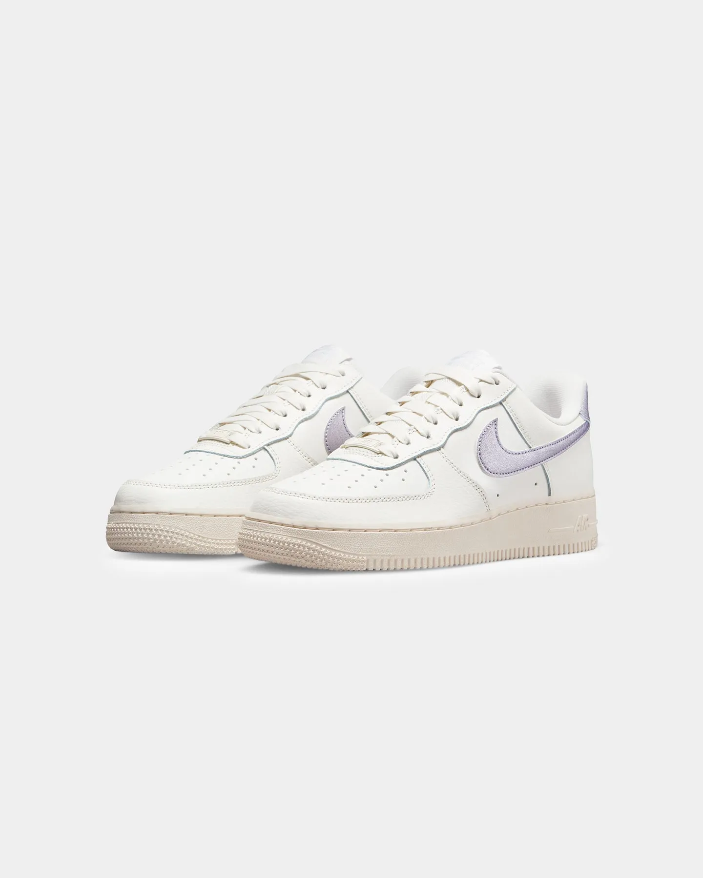 Nike Women's Air Force 1 '07 Essentials Sail/Oxygen Purple