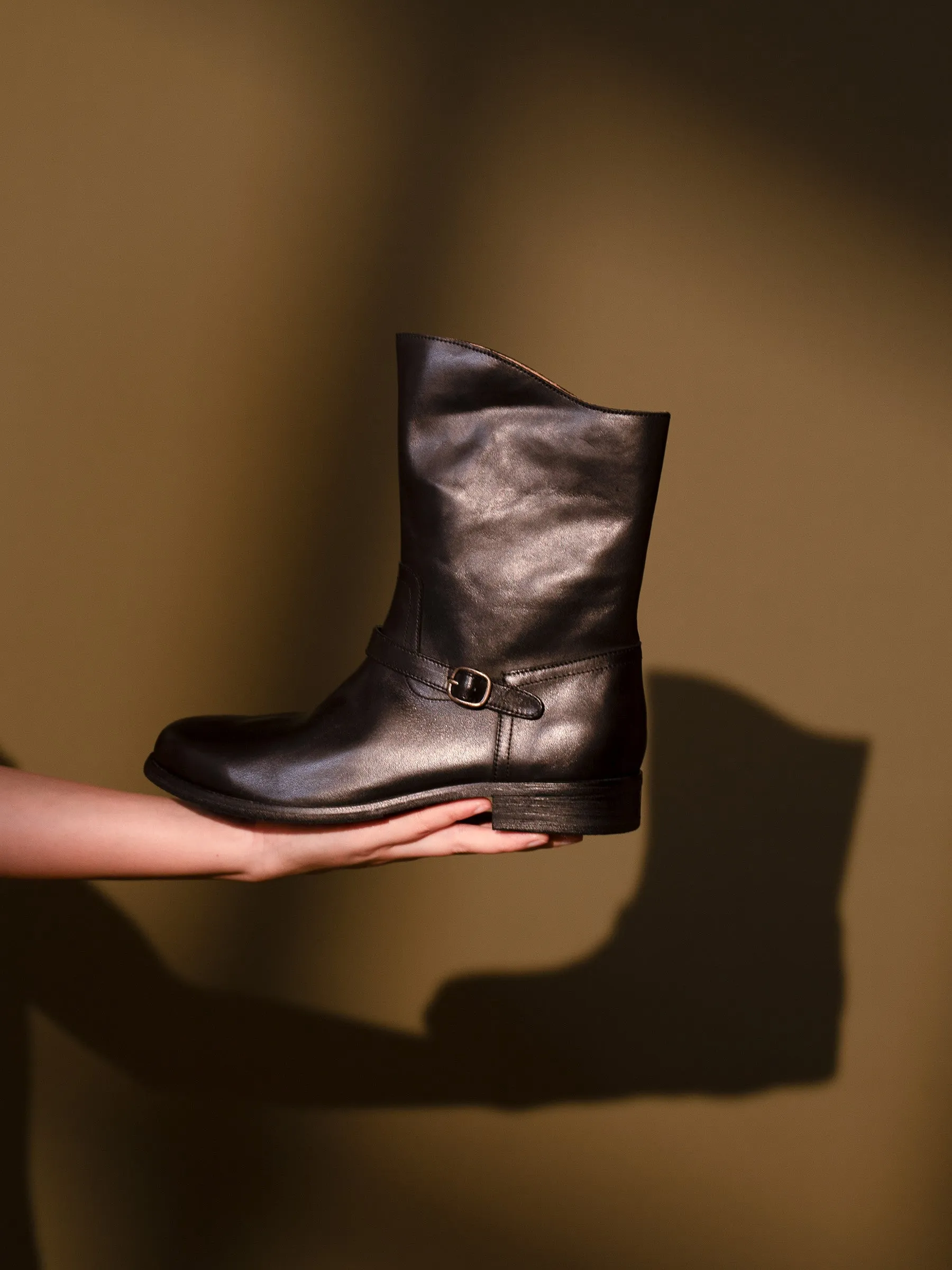 Round Toe Slant Cut Leather Boots