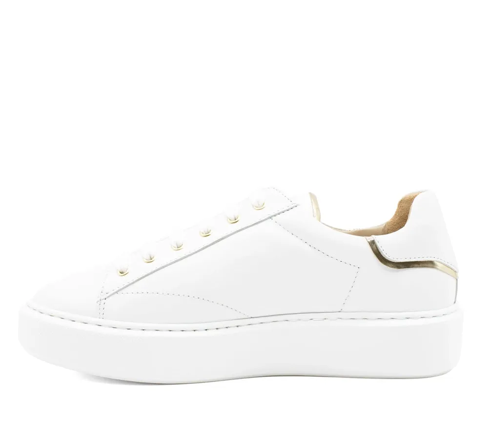 Spirit Sneakers White & Gold